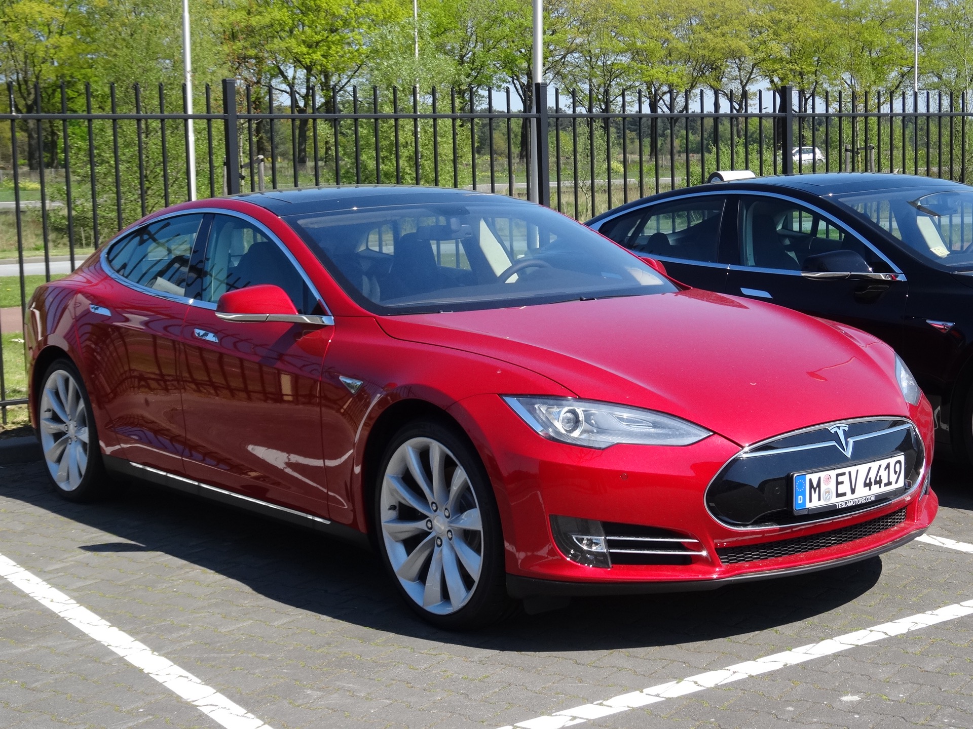 2015 Model S P85D